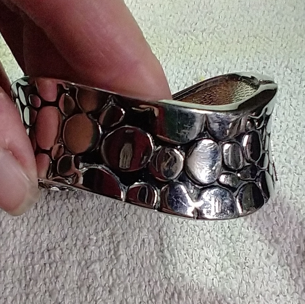 Silvertone wavy textured wide hinged bracelet